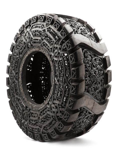 Illustration for article titled Wim Delvoye Turns Plain Ol' Tires into Beautiful Works of Art